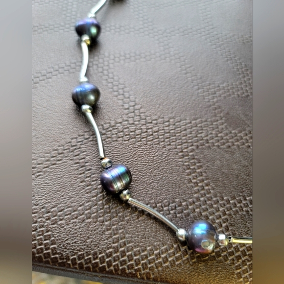 Peacock Black Pearl Necklace - Picture 2 of 2